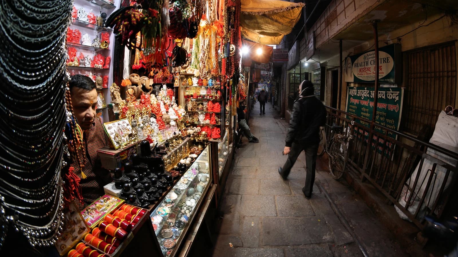 Narrow streets of Varanasi
